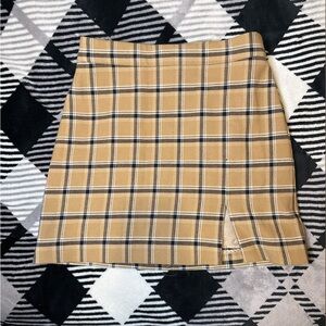 Wilfred tan and black plaid skirt🤎🖤🤍